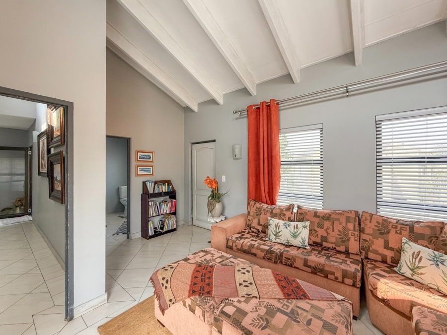 7 Bedroom Property for Sale in Melodie North West